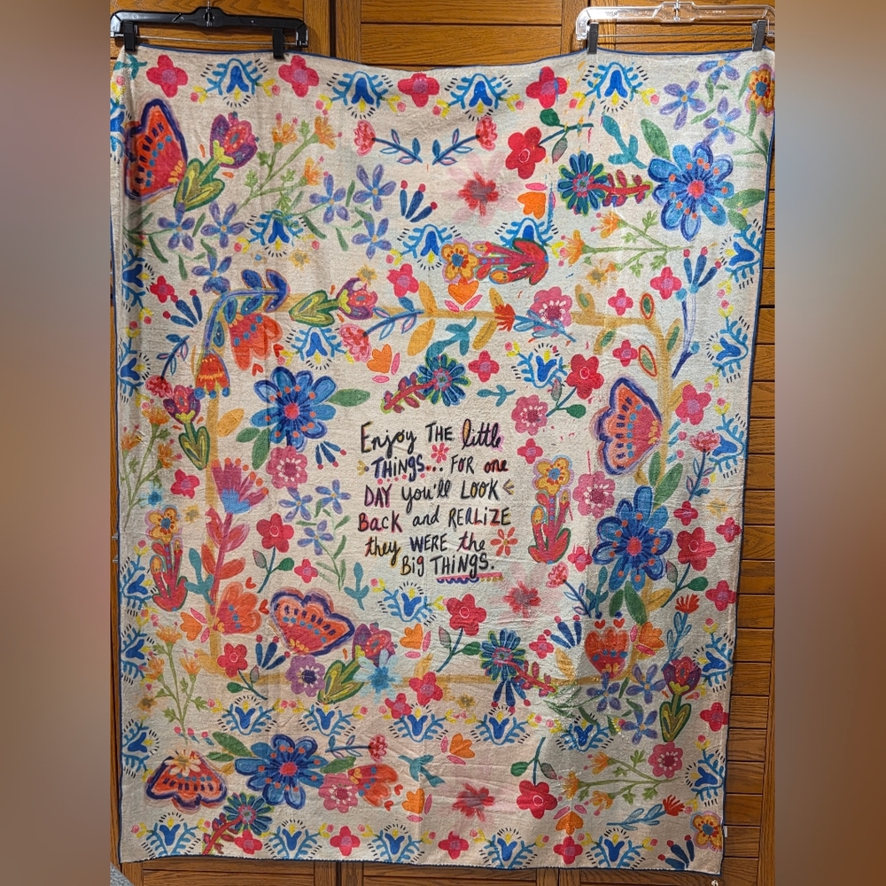 NEW NATURAL LIFE THROW HTF